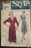 Style 2838 vintage 1970s dress sewing pattern Bust 34-36 inches