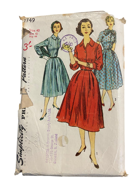 Simplicity 1749 vintage 1950s dress sewing pattern. Bust 42 inches
