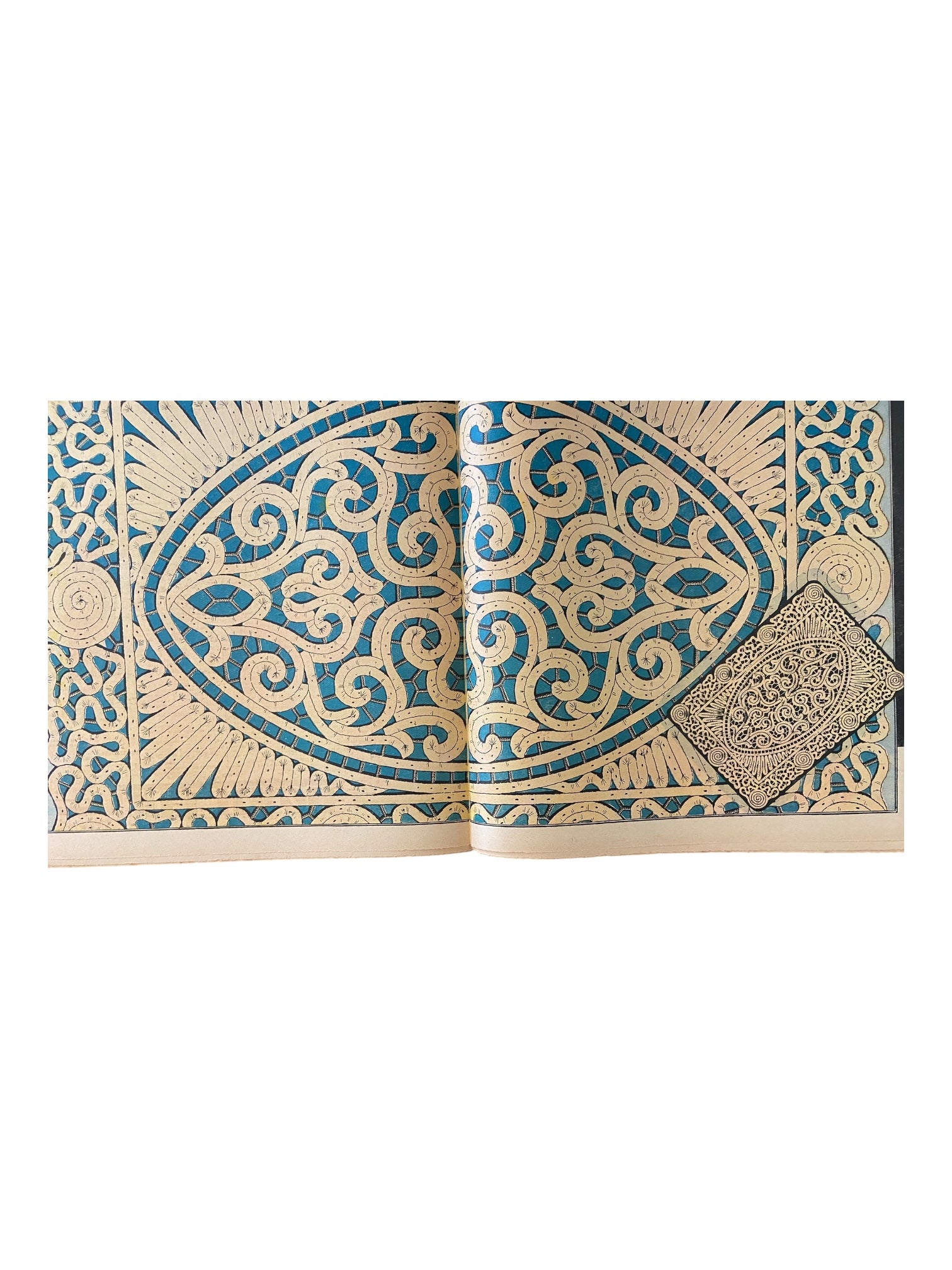 Mon Ouvrage 15 Fevrier 1938 vintage French craft magazine with knitting pattern for the jumper on the cover