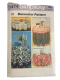 Simplicity 5474 vintage 70s set of round tablecloths and napkins sewing pattern.