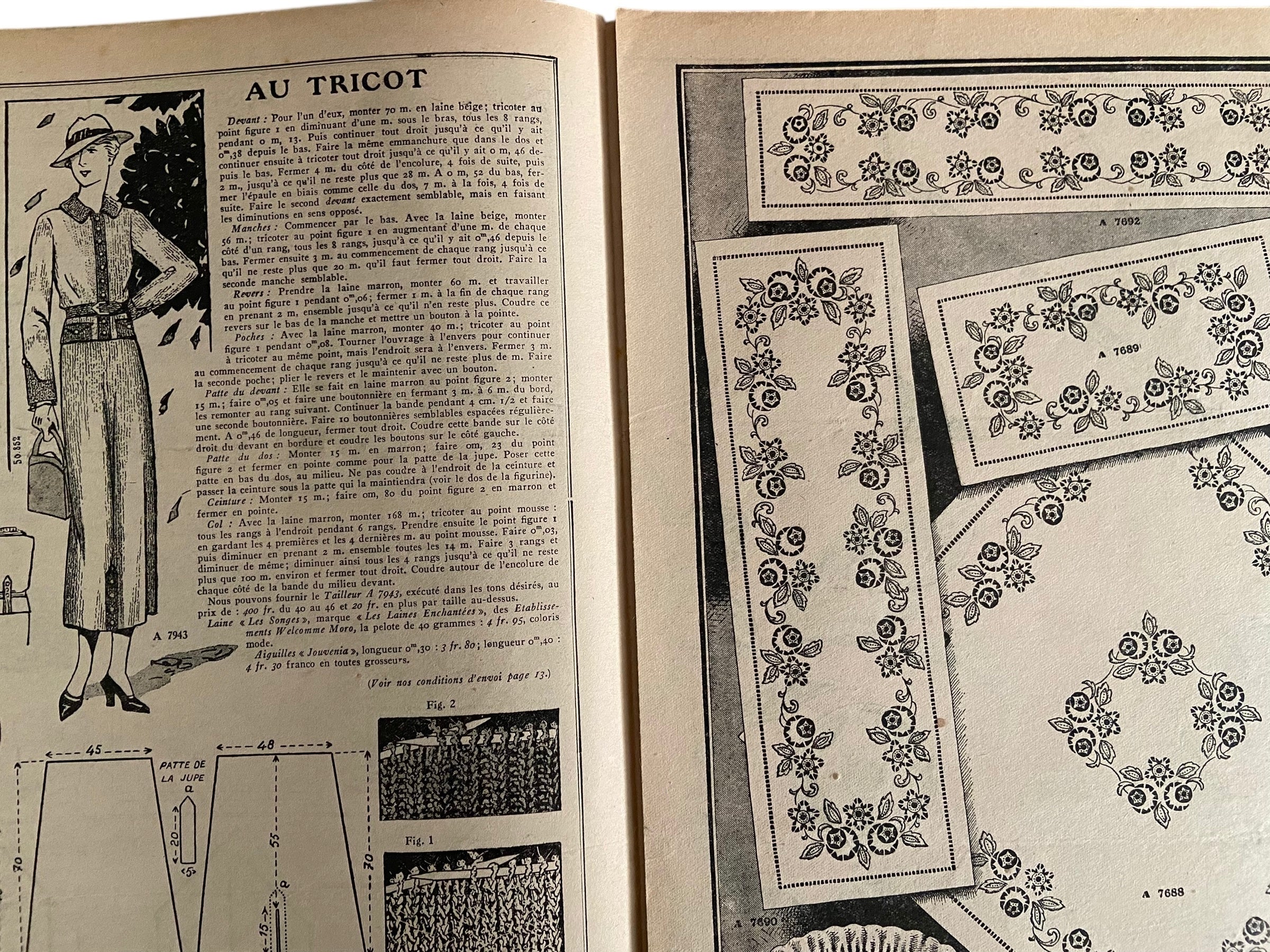 Mon Ouvrage 15 Octobre 1935 includes knitting pattern for the suit on the front cover