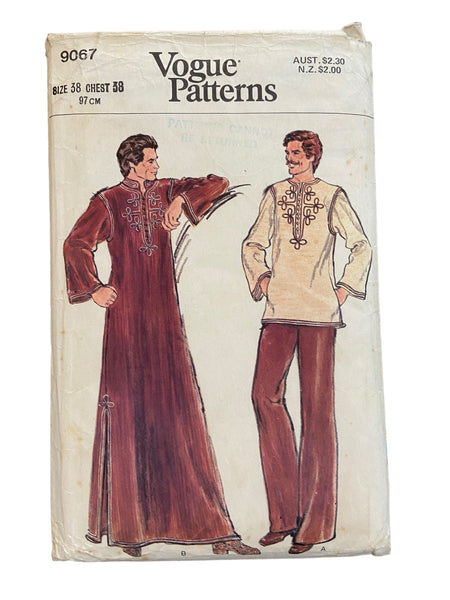 Vogue 9067 vintage 1970s men's caftan or tunic sewing pattern. Chest 38 inches.