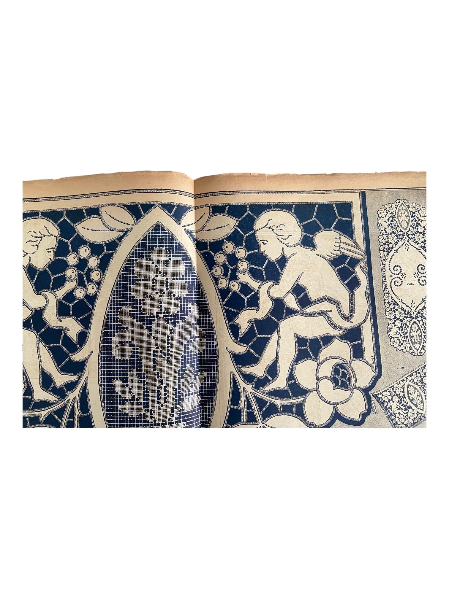 Mon Ouvrage 1 Septembre 1928 vintage French craft magazine with knitting pattern for the sports vest and jumper on the cover