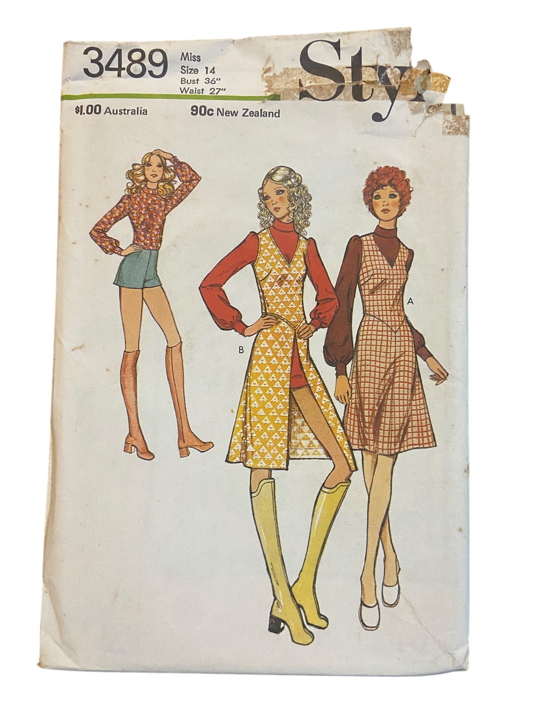 Style 3489 vintage 1970s pinafore jumper, blouse and shorts sewing pattern Bust 36 inches