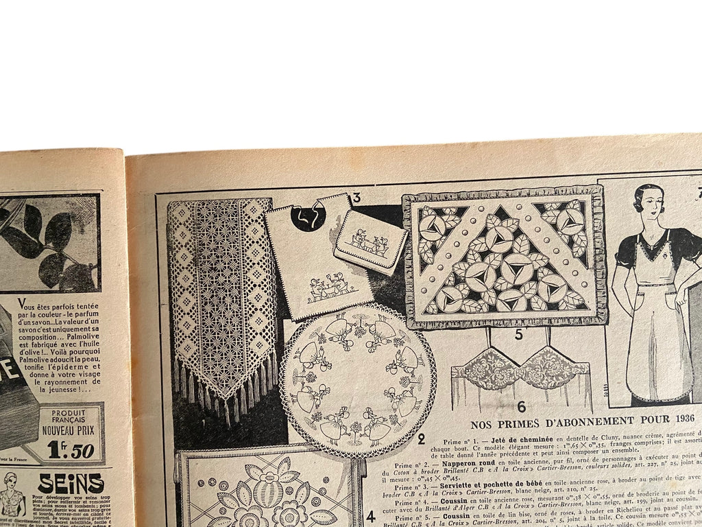 Mon Ouvrage 15 Octobre 1935 includes knitting pattern for the suit on the front cover