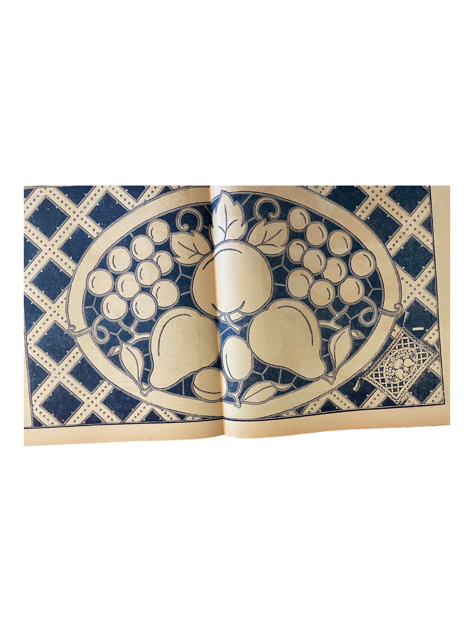 Mon Ouvrage 1 Mars 1929 vintage French craft magazine with knitting pattern for the jacket on the cover