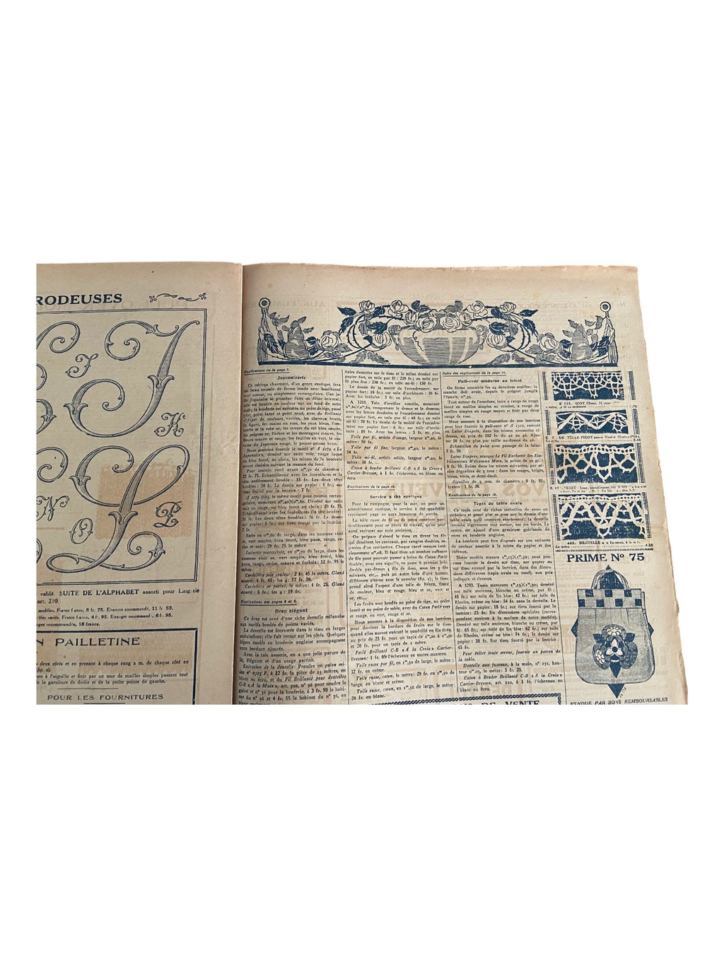 Mon Ouvrage 15 Juillet 1929 includes  knitting pattern for the pullover on the front cover