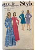 Style 4380 vintage 1970s robe dressing gown sewing pattern. Bust 34, 36 inches.