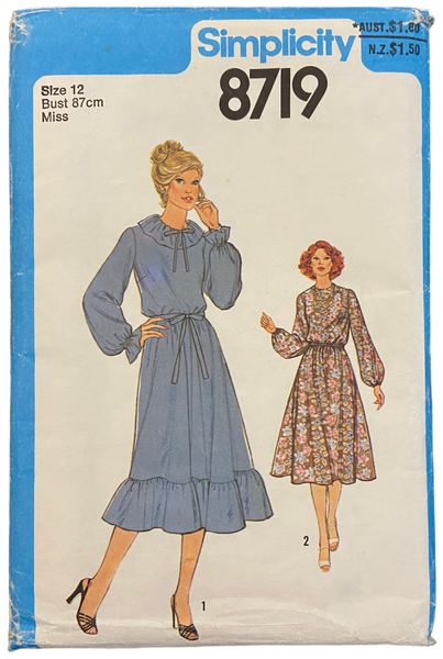 Simplicity 8719 vintage 1970s dress pattern. Bust 34 inches