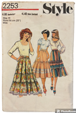 Style 2253 vintage 1970s skirt pattern. Waist 25 inches