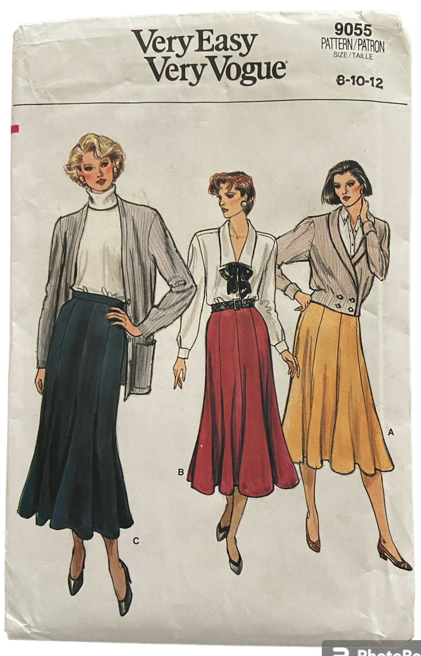Vogue 9055 vintage 1980s skirts pattern. Waist 24, 25, 26.5 inches