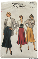 Vogue 9055 vintage 1980s skirts pattern. Waist 24, 25, 26.5 inches