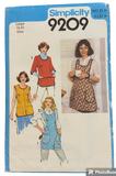 Simplicity 9209 vintage 1970s aprons sewing pattern. Bust 40- 42 inches