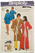 Simplicity 5685 vintage 1970s robe dressing gown sewing pattern Size large Men's 41-44 inch chest