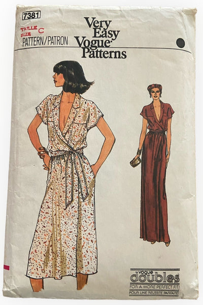 Vogue 7381 very easy vogue vintage 1970s dress and belt sewing pattern Bust 32.5 and 34 inches