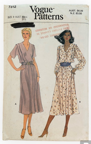 Vogue 7312 vintage 1970s dress sewing pattern. Bust 31.5 cm