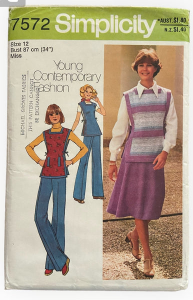 Simplicity 7572 vintage 1970s skirt, pants and reversible tunic sewing pattern. Bust 34 inches inches