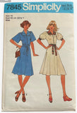 Simplicity 7845 Vintage 1970s dress sewing  pattern. Bust 32.5 inches
