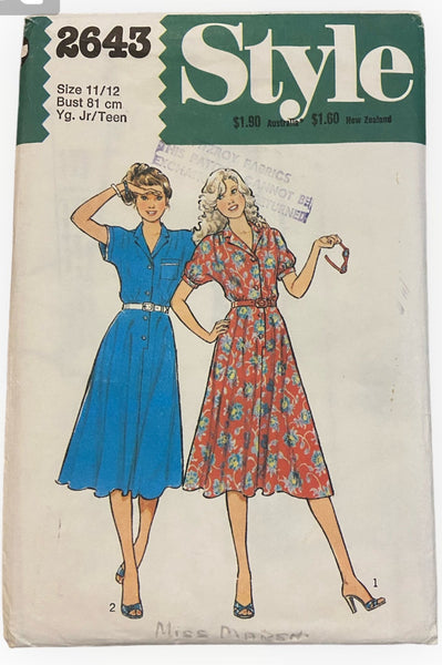 Style 2643 vintage 1970s teen's dress sewing pattern. Bust 32 inches