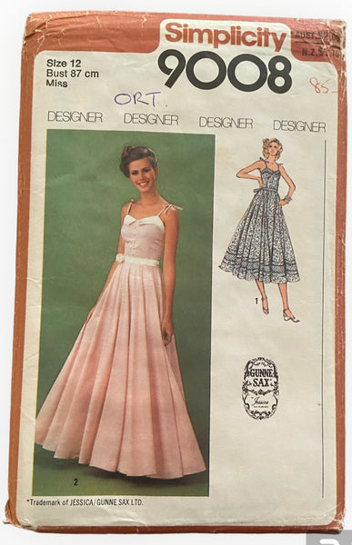 Simplicity 9008 vintage 1970s Jessica McClintock for Gunne Saxe dress sewing pattern. Bust 34 inches.