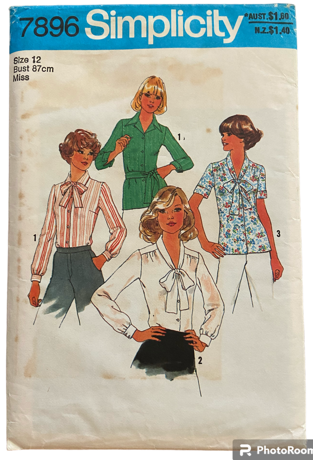 Simplicity 7896 vintage 1970s blouse pattern. Bust 34 inches