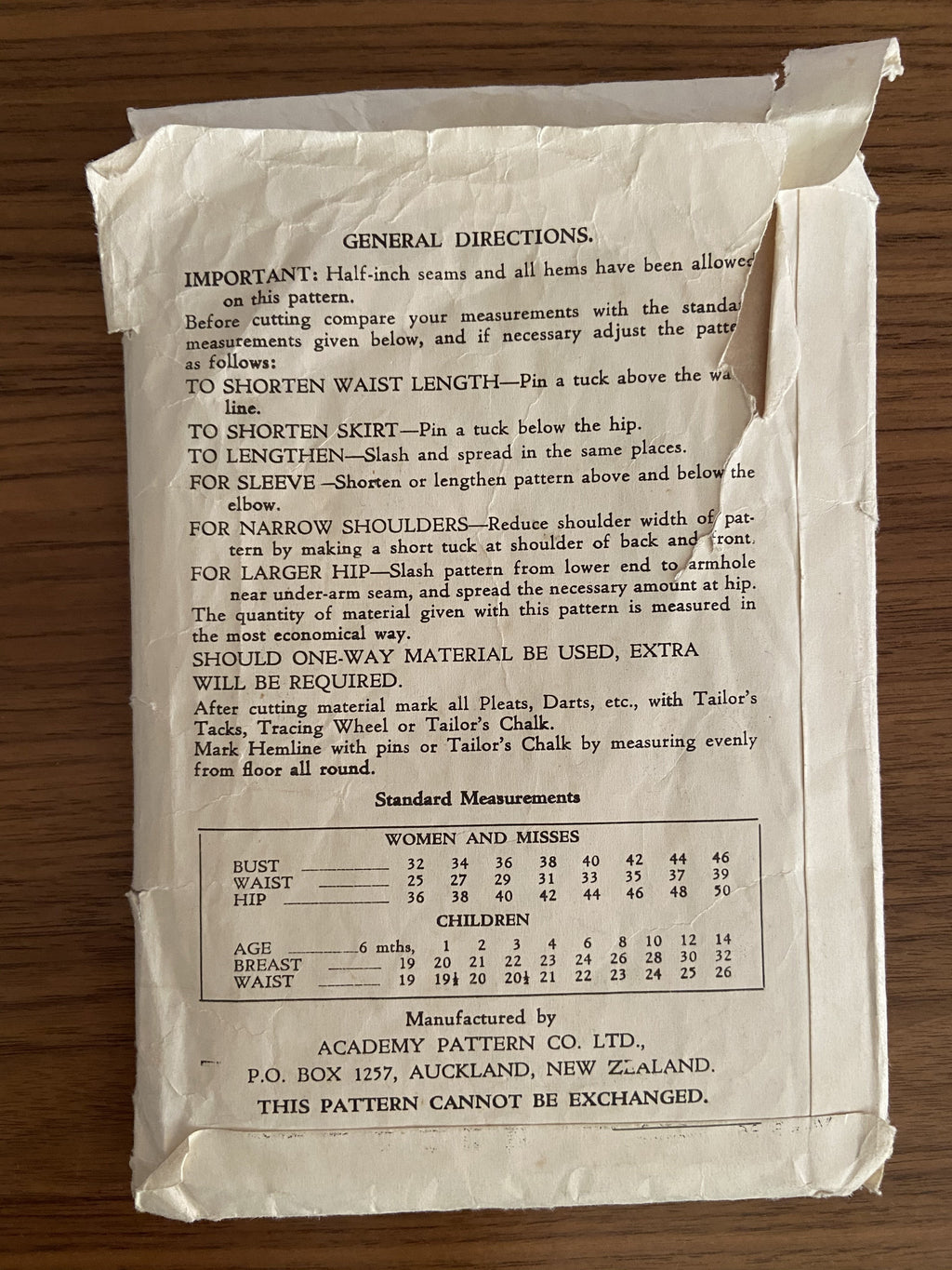 Academy 2850 vintage 1950s dressing gown robe sewing pattern