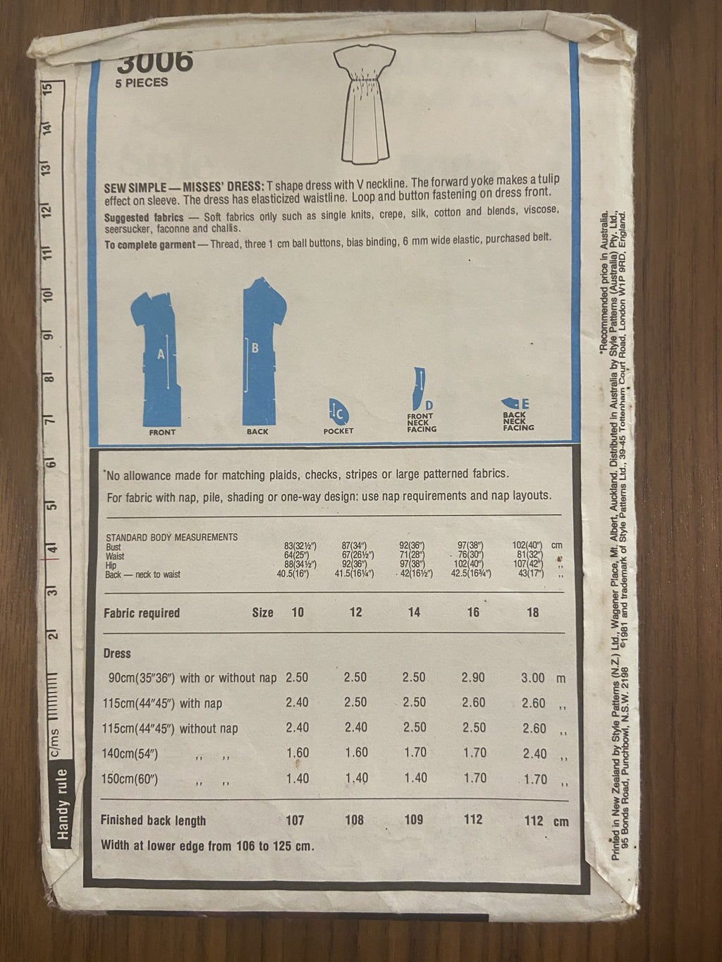 Style 3006 Vintage 1980s dress pattern Bust 36 inches