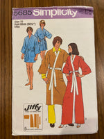 Simplicity 5685 vintage 1970s robe dressing gown sewing pattern