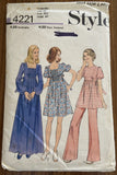 Style 4221 vintage 1970s maternity dress, top and pants pattern Bust 32 1/2 inches