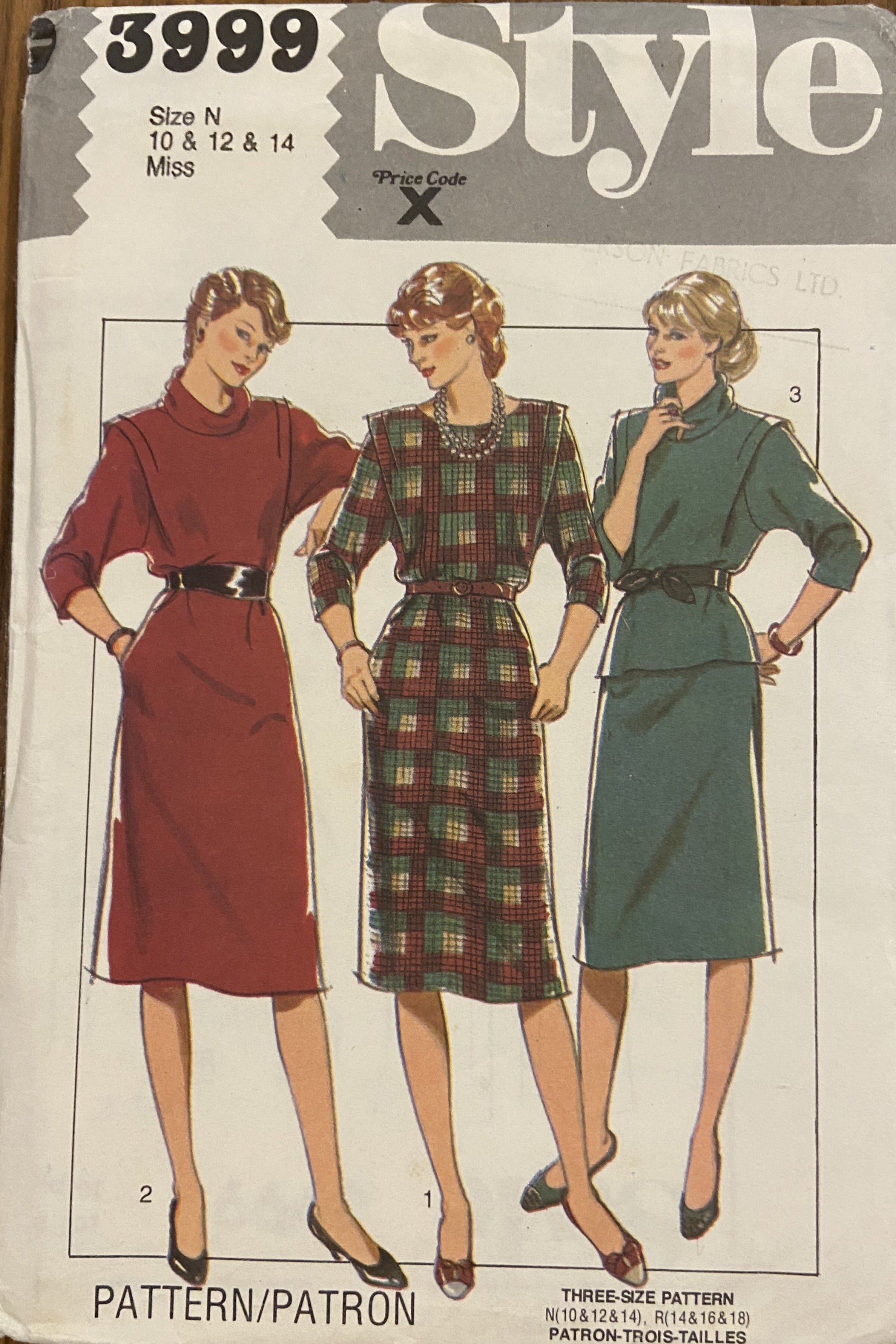 Style 3999 Vintage 1980s dress pattern Bust 31 /12 to 36 inches