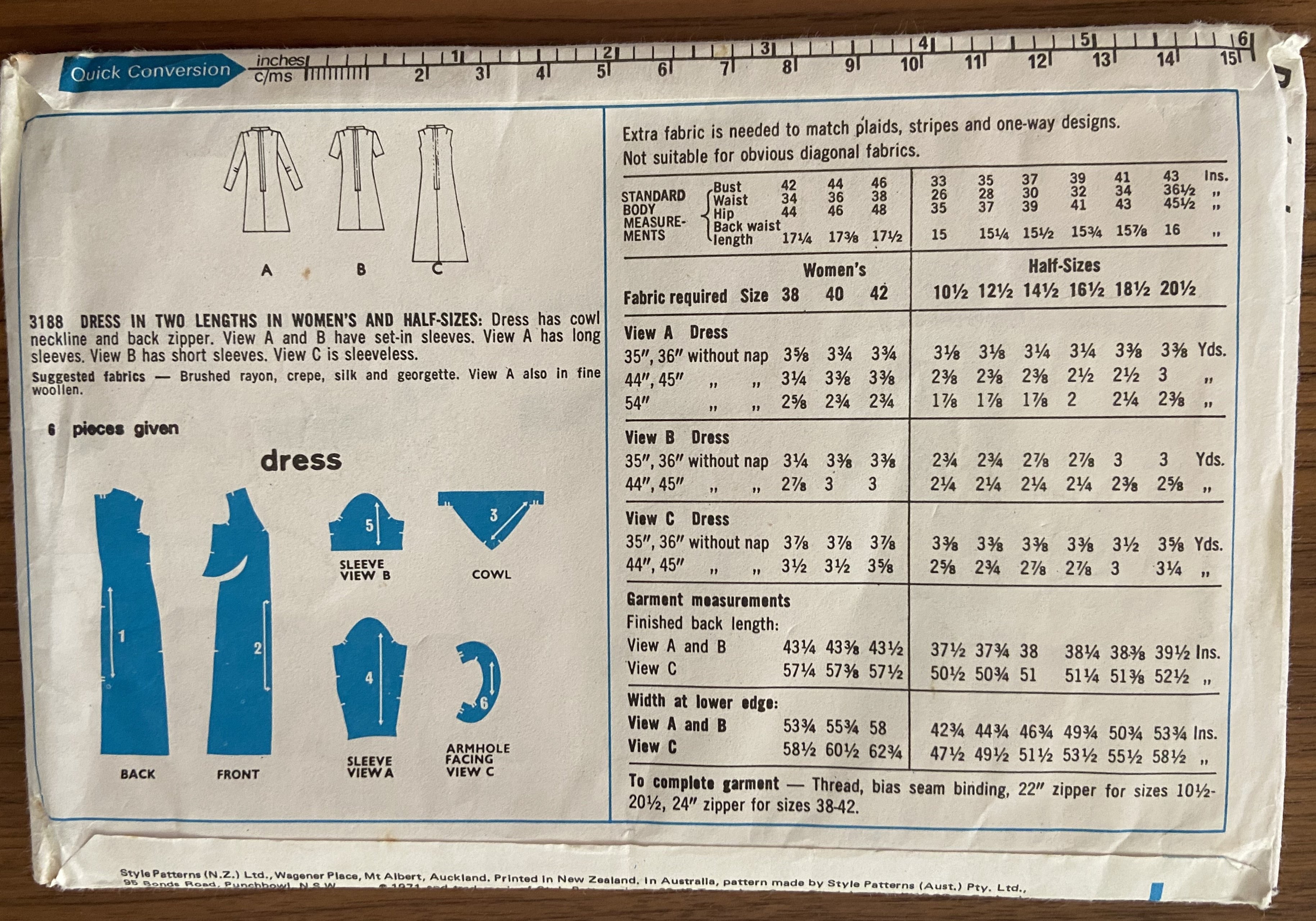Style 3118 vintage 1970s  dress pattern Bust 35 inches