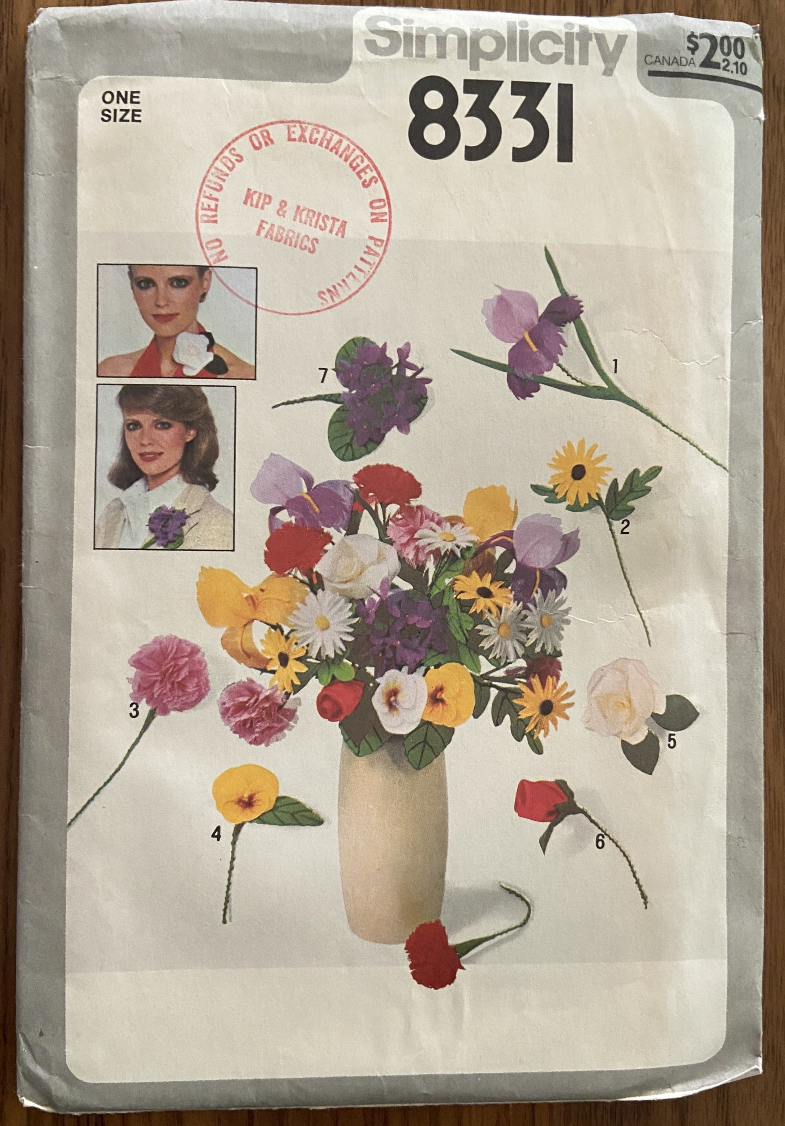 Simplicity 8331 vintage 1970s flowers craft sewing pattern.