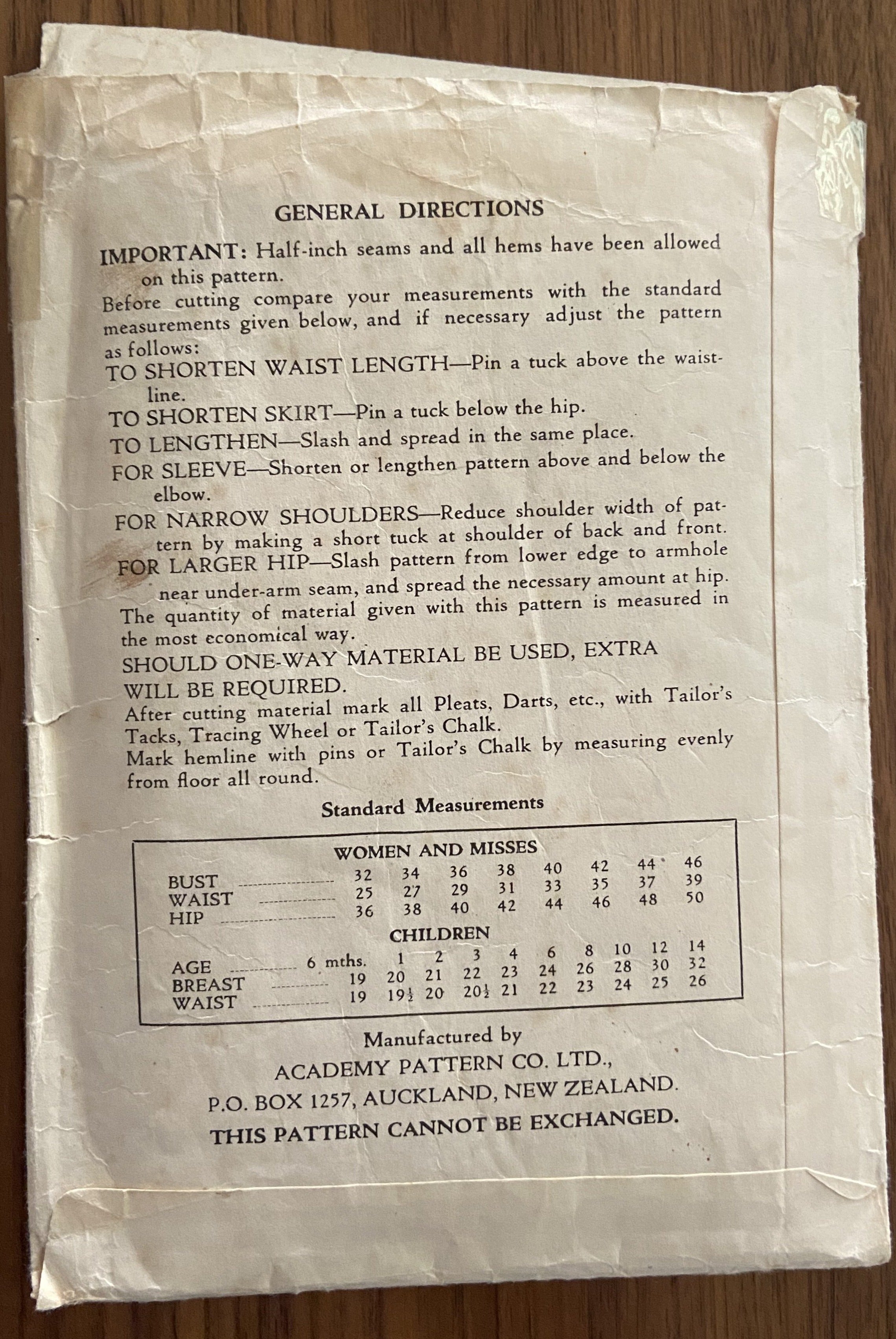 Academy 2144 vintage 1950s boy's dressing gown robe sewing pattern