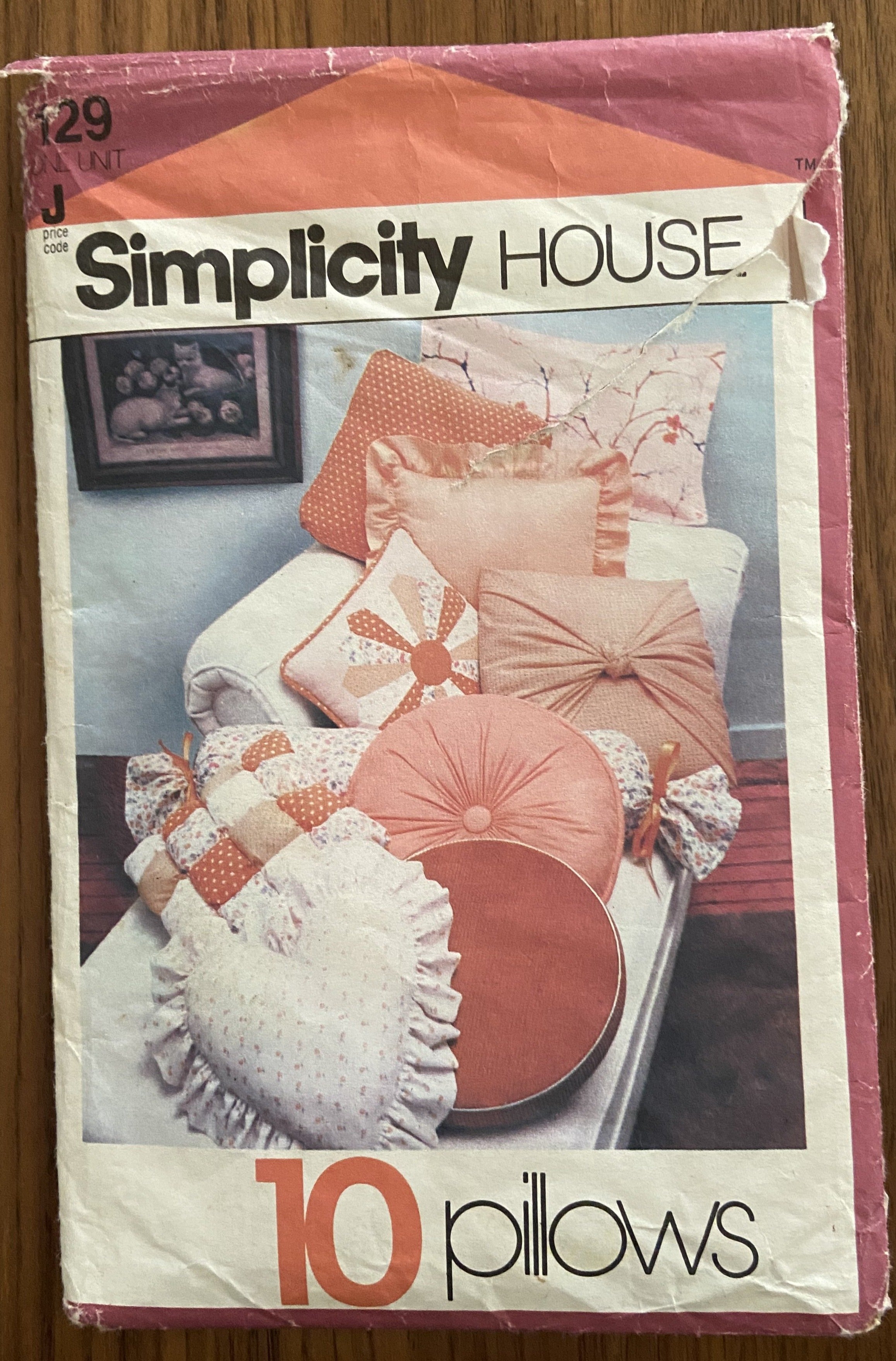 Simplicity 129 vintage 1980s cushions pillows instruction cards.