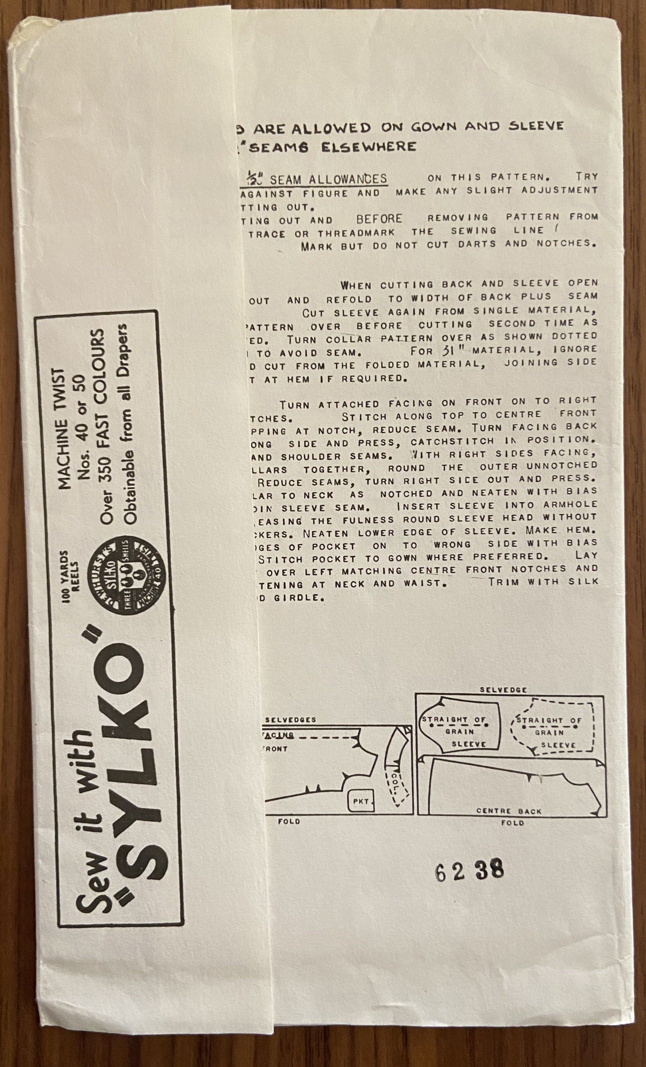 Maudella 547 vintage 1930s or 1940s girl's dressing gown robe sewing pattern