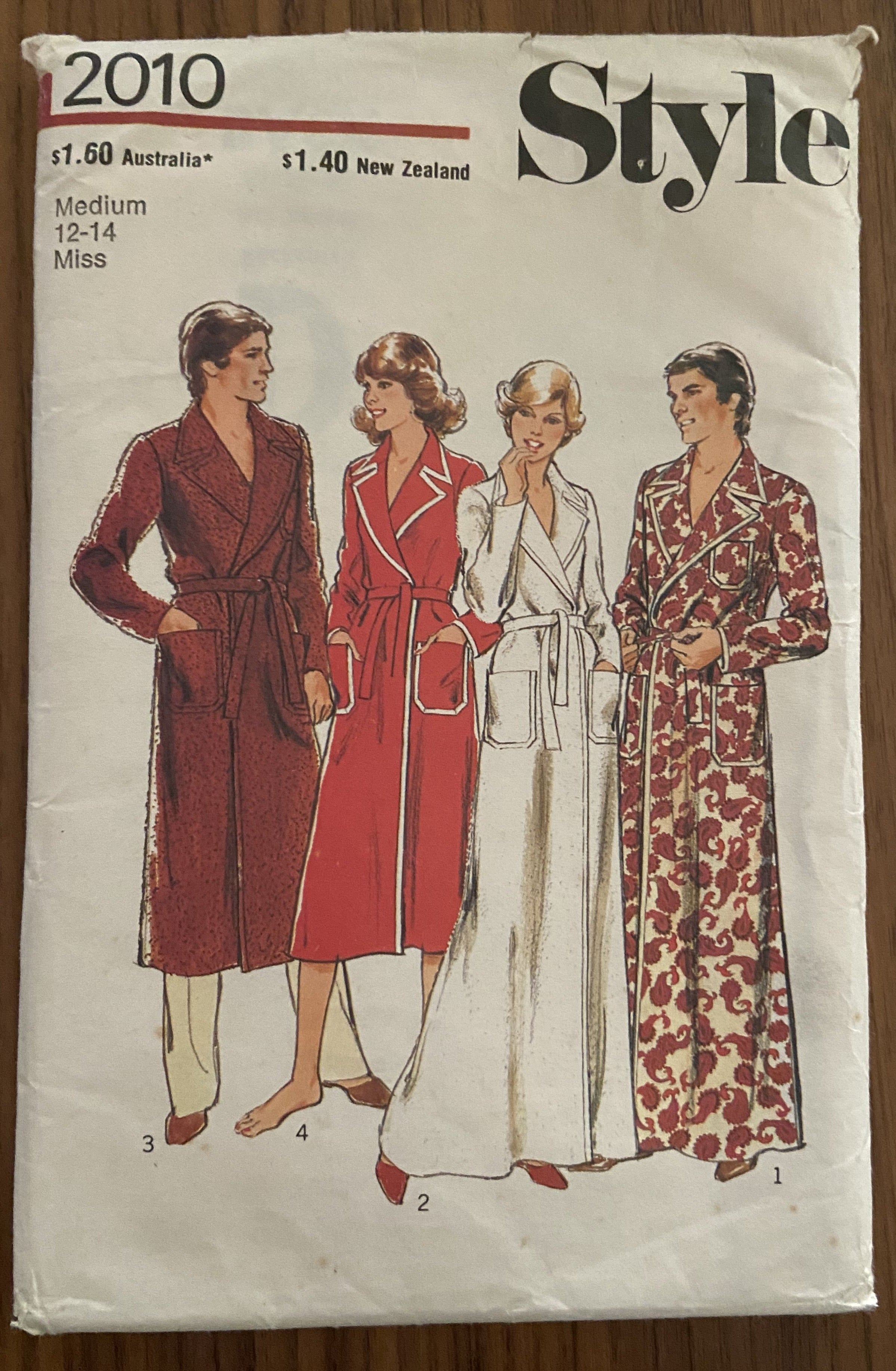 old fashioned ladies dressing gowns Vintage Star Dressing Gown Collar – Melin Tregwynt main image 1