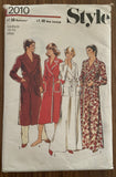 Style 2010 vintage 1970s robe dressing gown sewing pattern Bust 34-36 inches