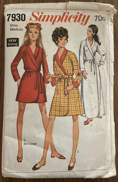 Simplicity 7930 vintage 1970s robe dressing gown sewing pattern