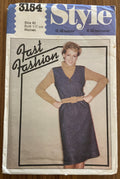 Style 3154 vintage 1980s pinafore pattern Bust 46 inches