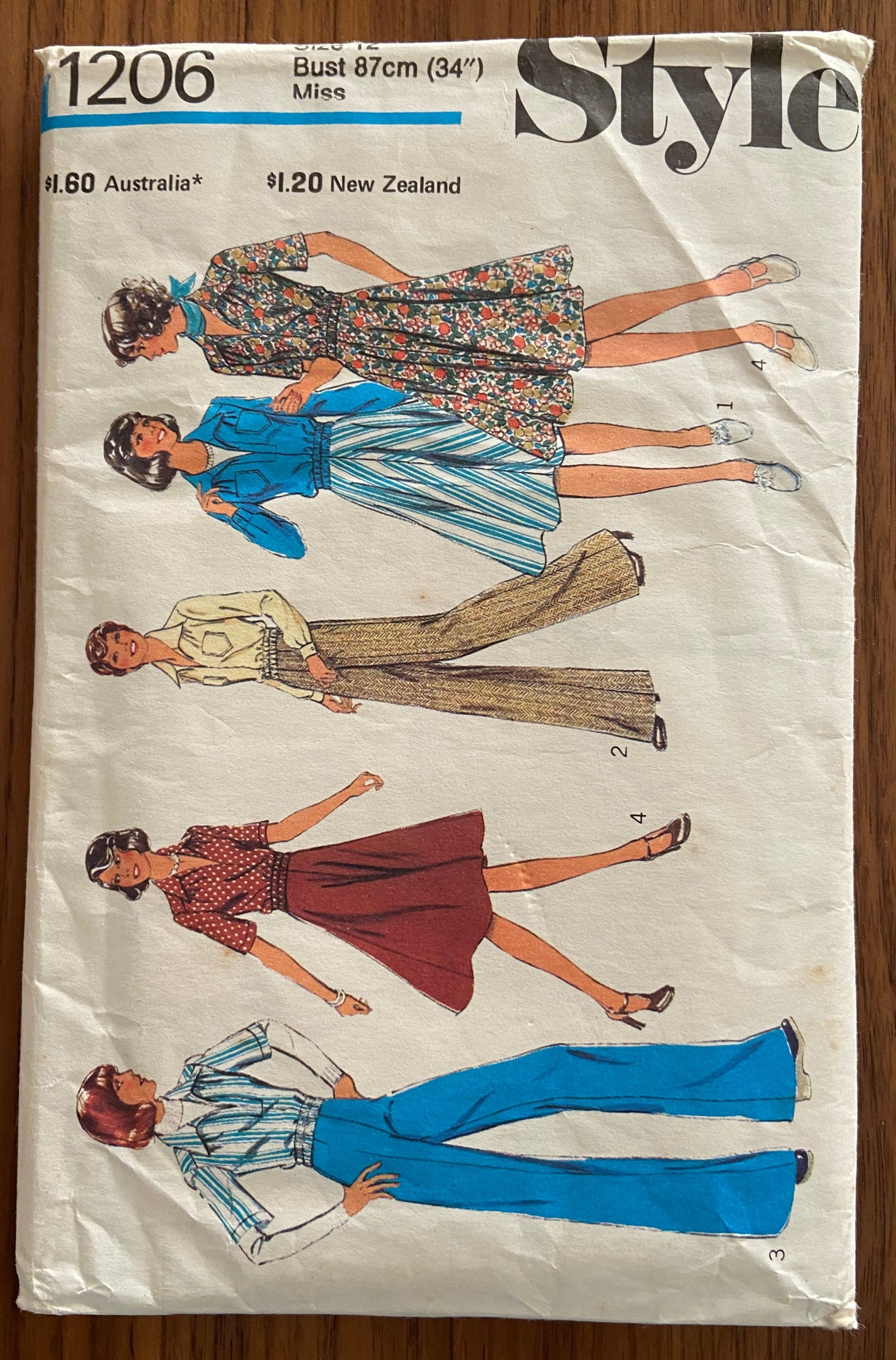 Style 1206 vintage 1970s skirt, top and trousers pattern. Bust 34 inches