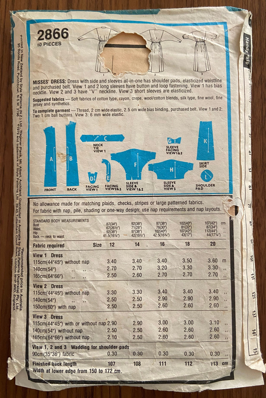 Style 2866 vintage 1970s dress pattern Bust 36 inches