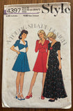 Style 4397 vintage 1970s dress pattern Bust 32 1/2 inches