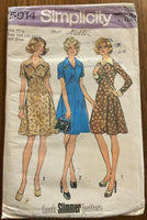 Simplicity 5914 vintage 1970s dress pattern. Bust 43 inches