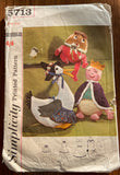 Simplicity 5713 vintage 60s stuffed toys, humpty dumpty, mother goose and old king cole