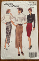 Vogue 8542 vintage 1980s skirt sewing pattern. Waist 26 1/2, 28, 30 inches