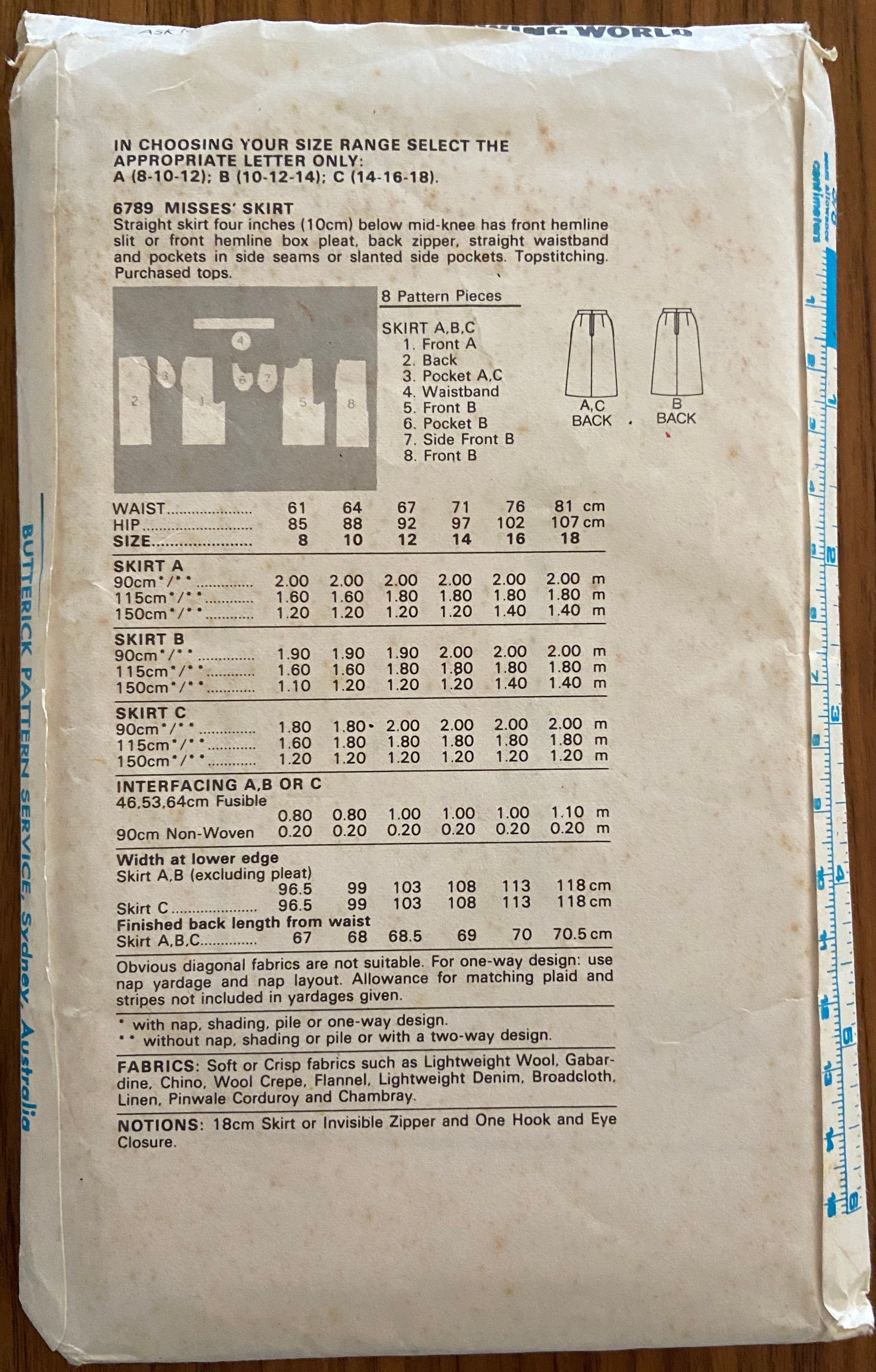 Butterick 6789 vintage 1980s skirt sewing pattern. Waist 25, 26 1/2, 28 inches