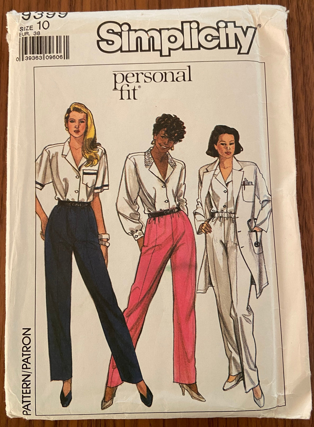 Simplicity 9399 vintage 1980s personal fit pants sewing pattern. Waist 25 inches, hip 33 inches