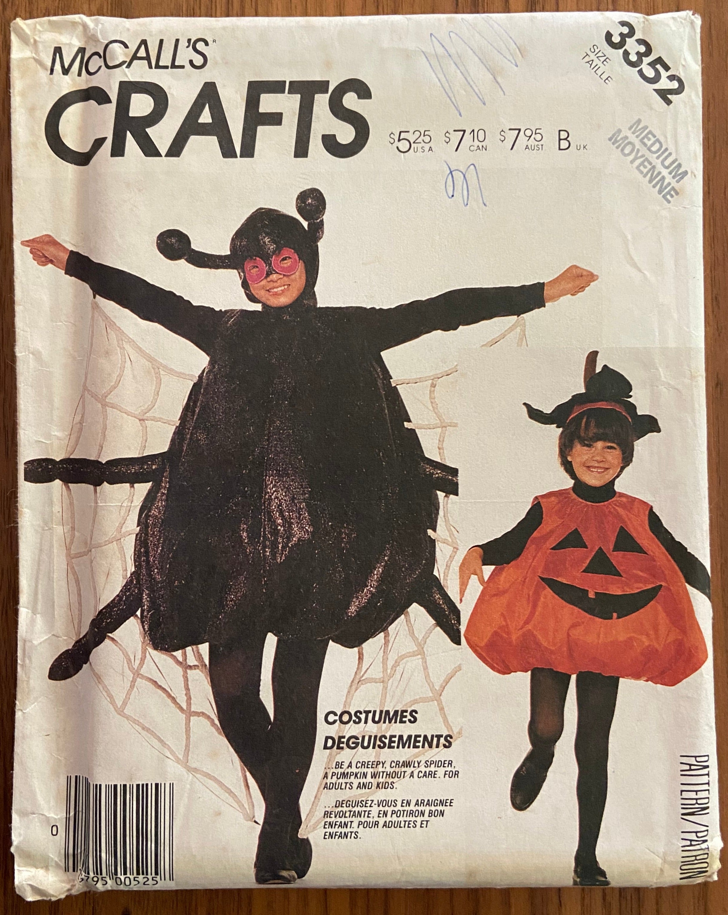McCall's vintage 1980s spider and pumpkin sewing pattern. Adult size medium