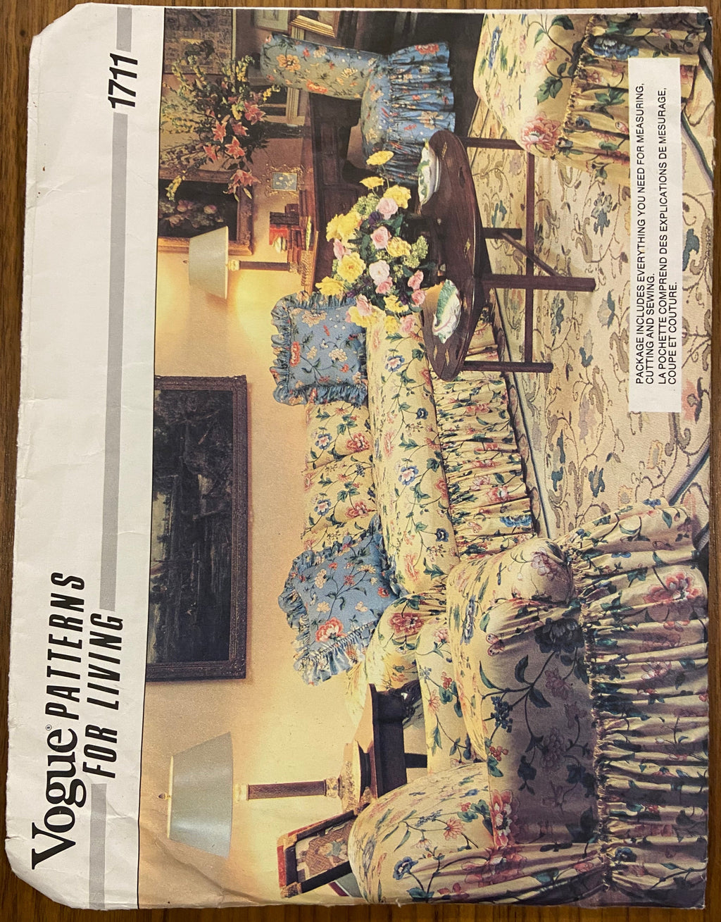 Vogue 1711 vintage 80s couch sofa and armchair slipcovers in 2 styles and pillow cushion covers pattern.