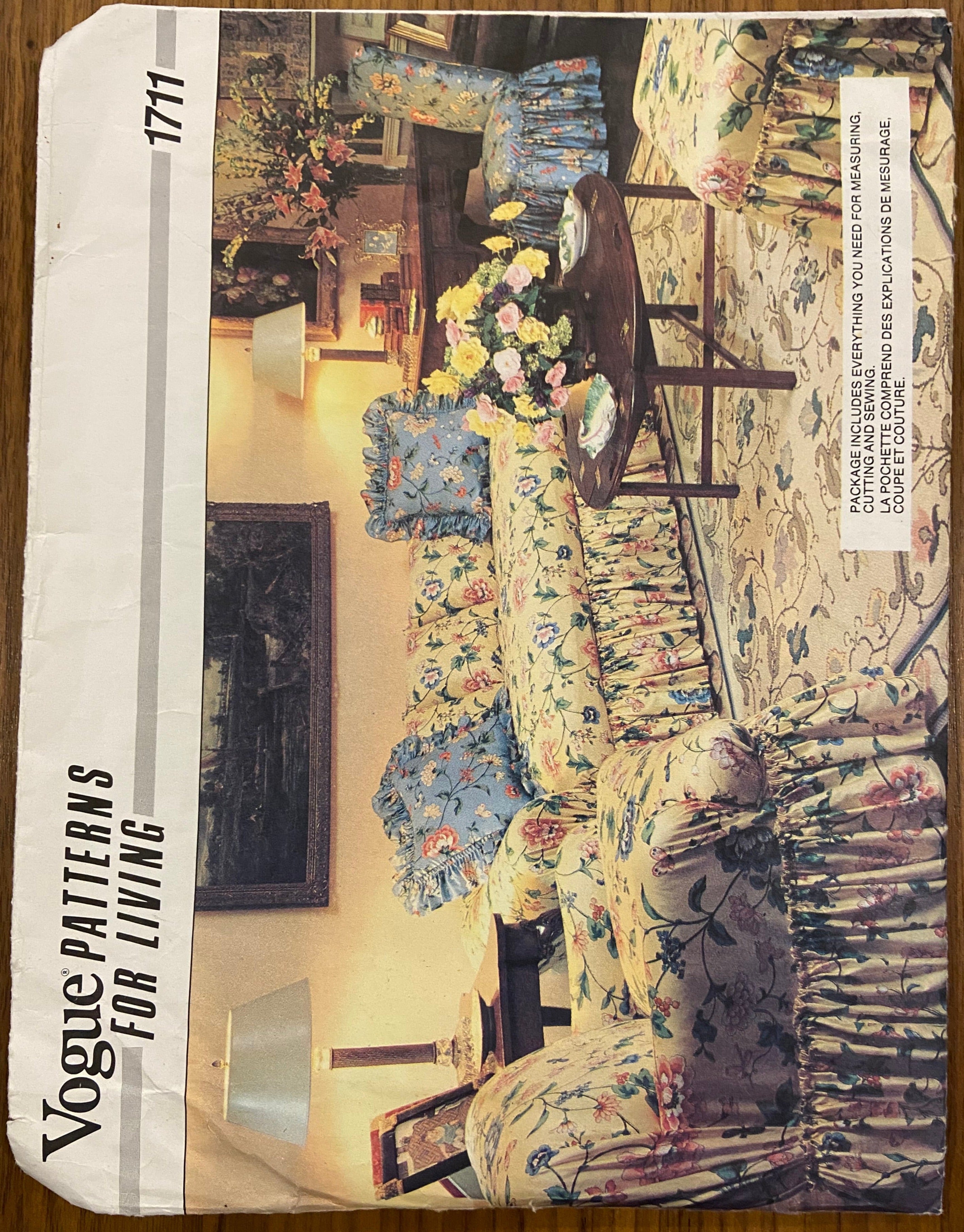Vogue 1711 vintage 80s couch sofa and armchair slipcovers in 2 styles and pillow cushion covers pattern.